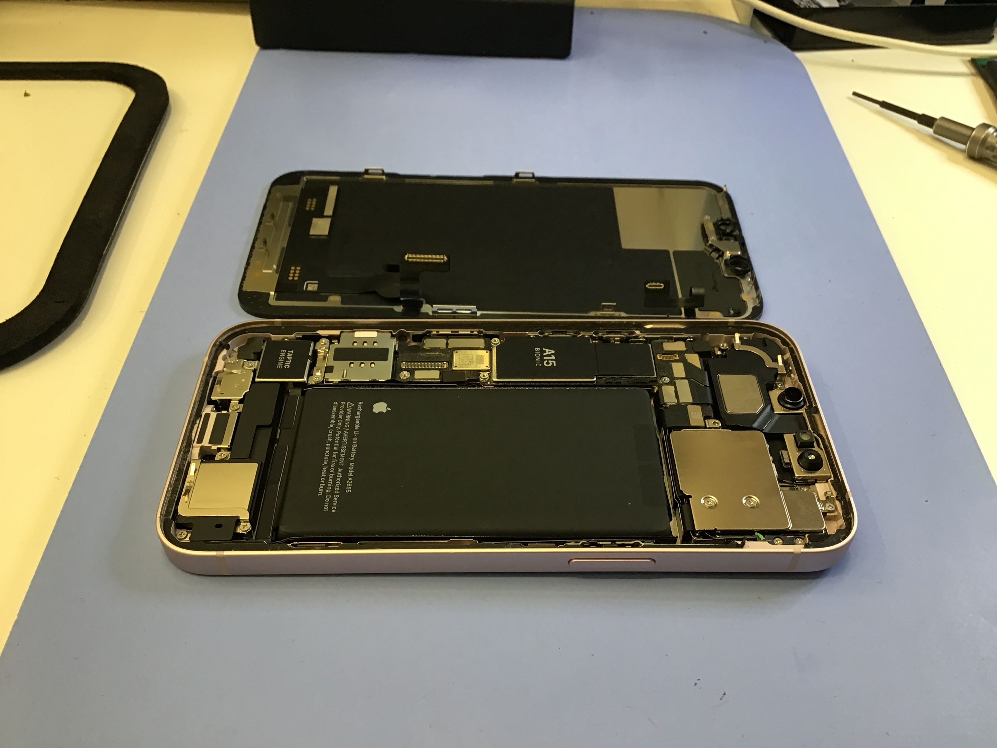 iPhone14修理　データをそのまま・最短即日修理のスマホ修理工房八王子オクトーレ店にご相談ください！